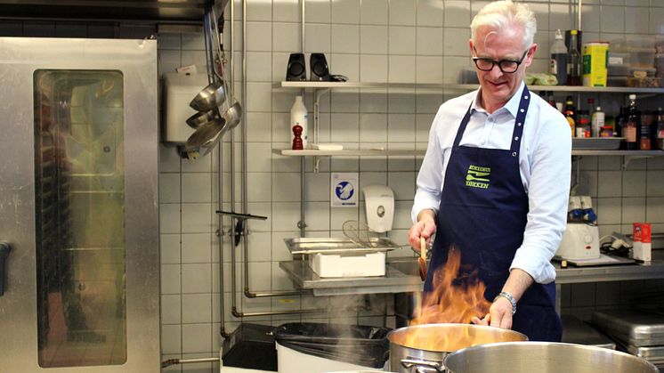 Rune Serigstad elsker selv at stå i køkkenet. 