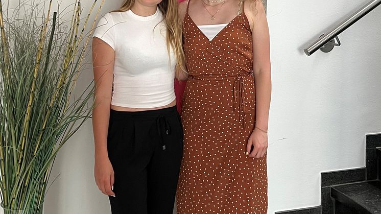 Die diesjährigen Social-Leadership-Stipendiatinnen: Kim Hornung und Julia Spiess