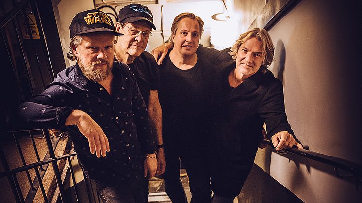 Jojje Wadenius och Cleobandet får det att svänga i Gävle Konserthus