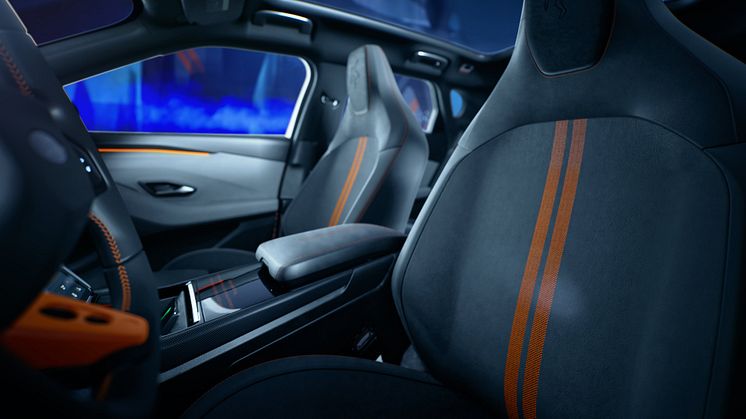 2025_FORD_ELECTRIC-CAPRI_Cantona_11.jpg