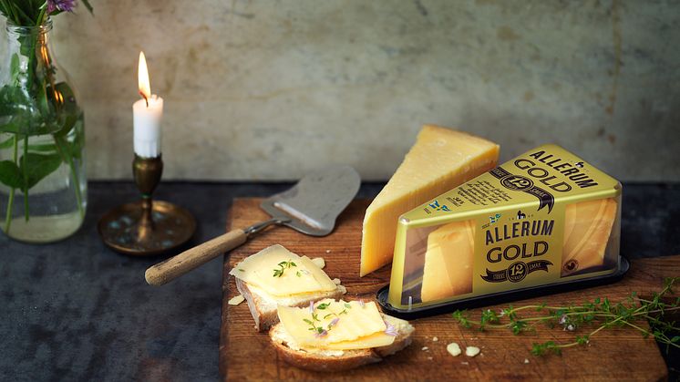 ”Allerum Gold”, en ost av lyxkaraktär ystad på svensk mjölk med en smakintensiv nötig karaktär med en lång och fyllig eftersmak av sött brynt smör.