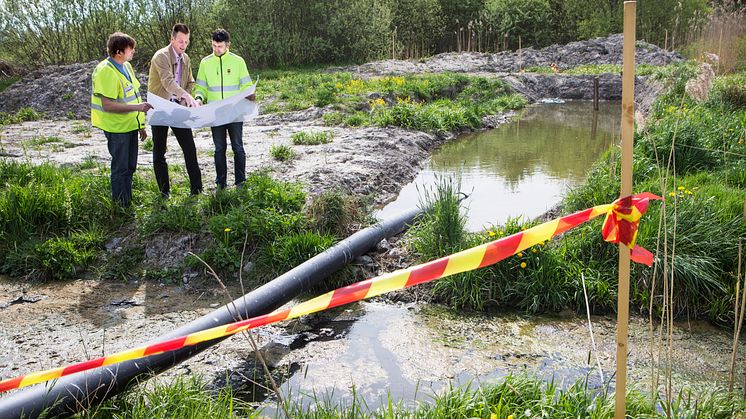 Leif Rehnberg, verksamhetschef för Vatten och avlopp på Örebro kommun, tillsammans med medarbetare