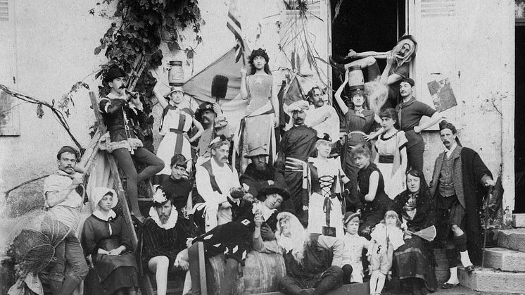 Maskerad i Grez, fotograf okänd. Foto: arkiv Nationalmuseum 