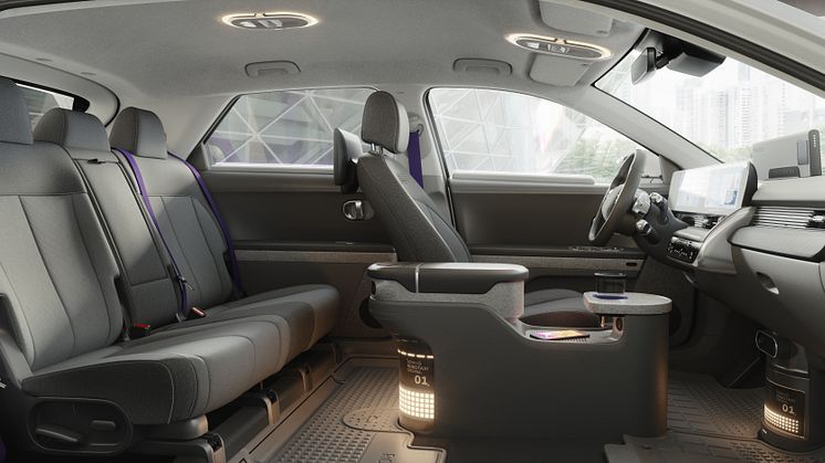 Large-48105-MotionalandHyundaiMotorGroupUnveiltheIONIQ5RobotaxiMotionalsNext-GenerationRobotaxi.jpg