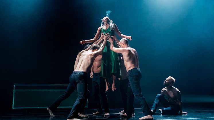 Siren med Dansk Danseteater gästspelar på Skånes Dansteater i Malmö 21 sep 2019.