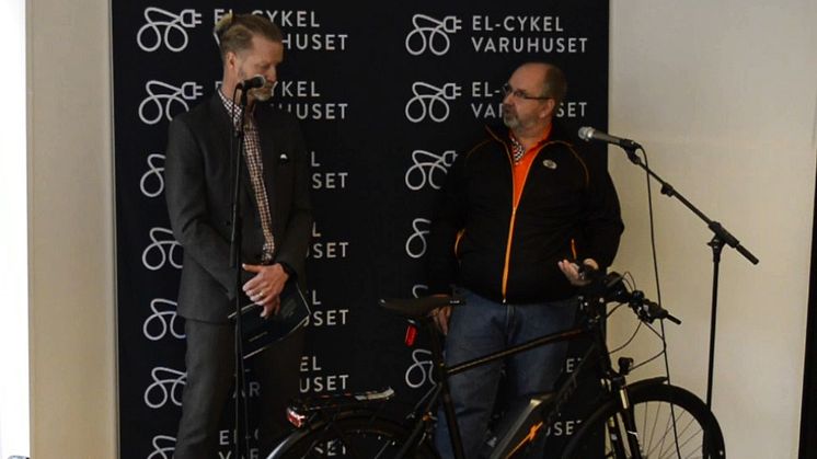 Crescent delar med sig av sin syn på elcykel-marknaden och visar modellen Crescent Elton 