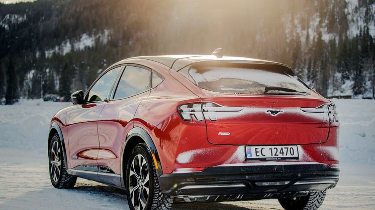 Ford Mustang Mach-E, vinterbilder, Norge, 2021