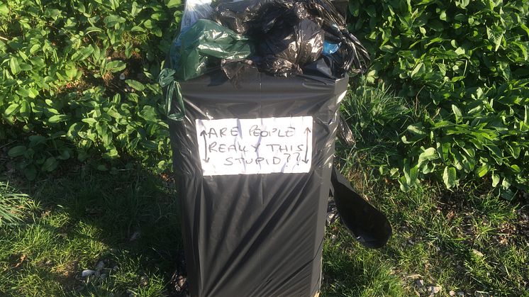​Take your litter and dog mess home
