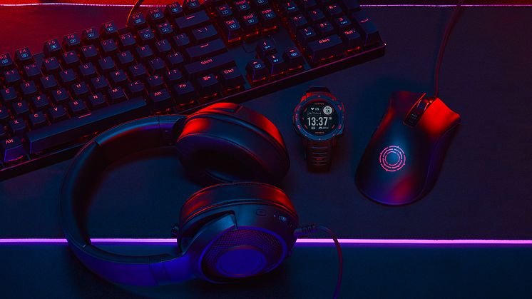 Garmin Instinct Esports_Lifestyle 