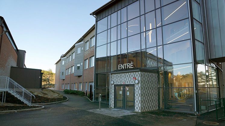 Ramnerödsskolans entré
