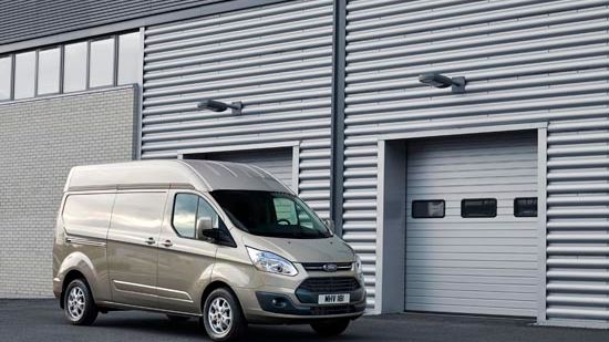 Nye Ford Transit Custom med høyt tak