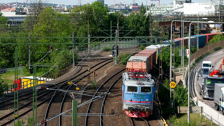 The Port of Gothenburg is one of few ports in the world where over half of container volumes are transported to or from the port by rail (59 per cent in 2018). Photo: Gothenburg Port Authority.