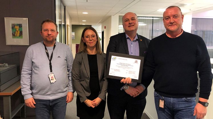 F.v: Torgeir Sørensen (HMS og miljøleder på prosjektet), Jorunn Haltbakk (leder for bærekraft i NCC), Ian Nicholson (CEEQUAL & BREEAM Infrastructure Director) og Inge Ytterhus (anleggsleder).