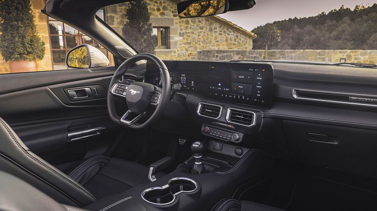 2024_FORD_MUSTANG_CONVERTIBLE_ 25