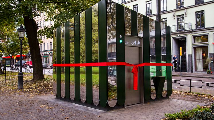 Invigning tillgänglighetsanpassad gatutoalett Humlegården