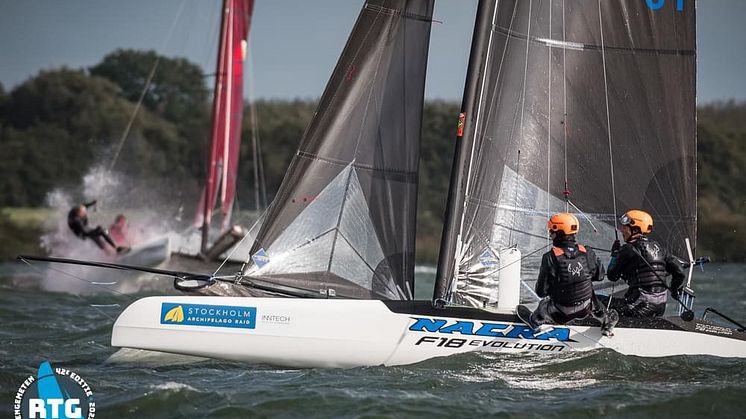 Ocean Signal’s Award-Winning rescueME PLB3 Beacon Saves Lives in Harrowing Catamaran Rescue
