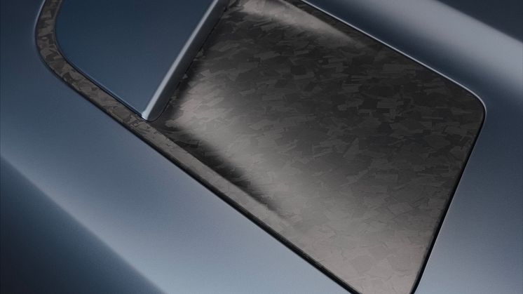 RRS_SV_Edition_Two_25MY_12_Bonnet_Vent_Detail_Nebula_Blue_070824.jpg
