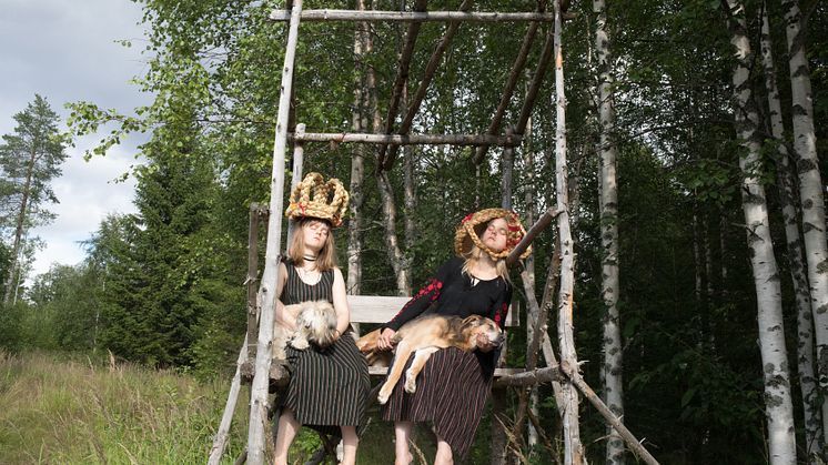 Tekla och Rakel Bergman Fröberg, ”Att frammana det oerhörda”. Foto: Cecilia Bergman Fröberg.