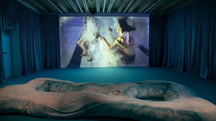 Alexandra Larsson Jacobson, We Play, I Push, You Hold, We Fall, Konsthall 16.jpg
