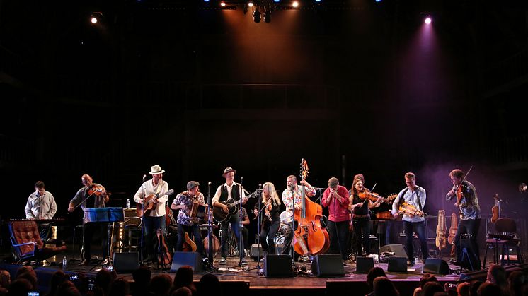 Magnus Stinnerbom & Västanå Orchestra sommaren 2016