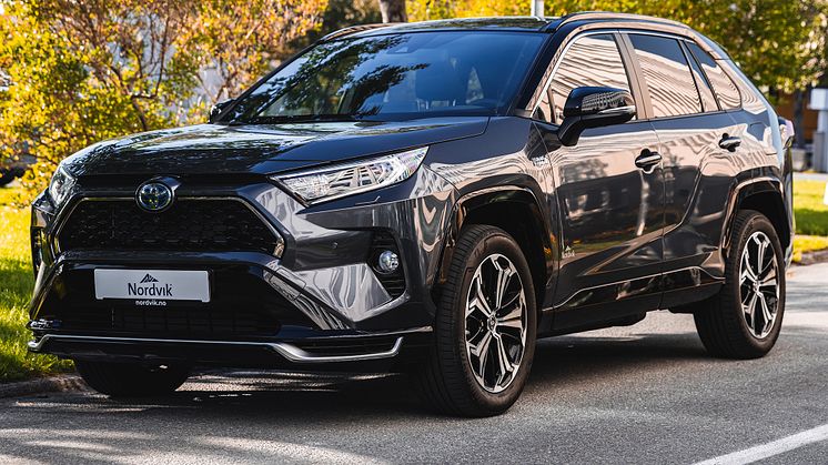 Toyota på topp: RAV4 er Narviks mest kjøpte bilmodell hittil i år. Foto: Nordvik AS. Høyoppløselig bilde i bunnen av artikkelen.