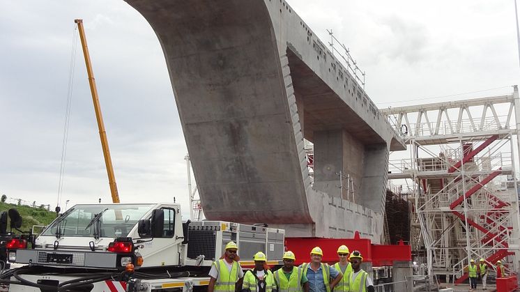 Bridging brilliance: our industrial radio remote controls help move some the world's most outsized loads.