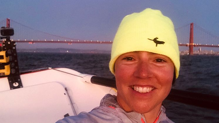 Hi-res image - Ocean Signal - Lia Ditton approaches San Francisco on a recent training row