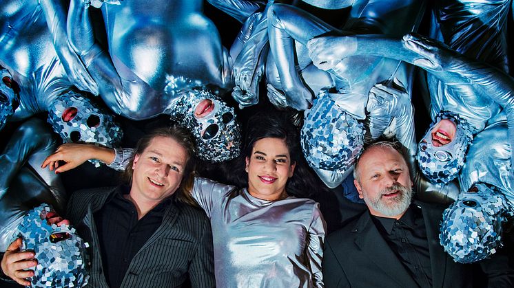 AQUANATUS med Cirkus Cirkör. Jesper Nikolajeff, Katalin Bachry, Pompe Hedengren och alla Aquanauter. Foto Sara Strandlund