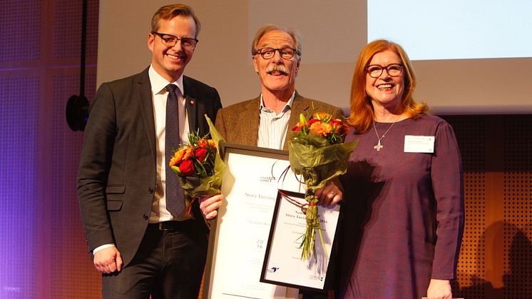 Fr vänster: Närings- och innovationsminister Mikael Damberg, Gotlands Museums chef Lars Sjösvärd och Stiftelsens ordförande  landshövding Cecilia Schelin Seidegård. 