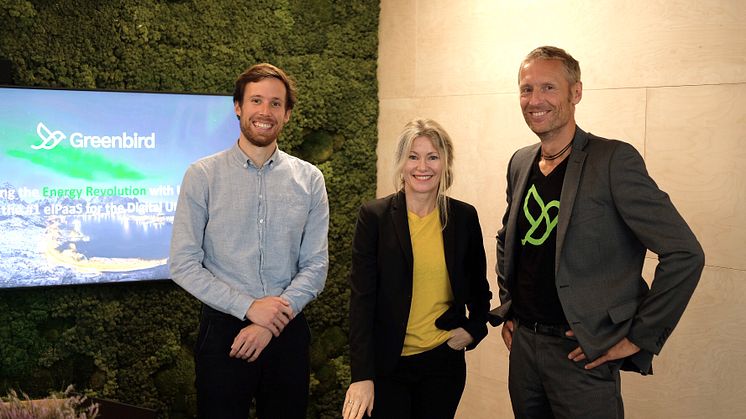 CIO Eivind Olsen and CEO Siri Kalvig of Nysnø Climate Investments with Thorsten Heller, CEO of Greenbird. Photo: Nysnø Climate Investments
