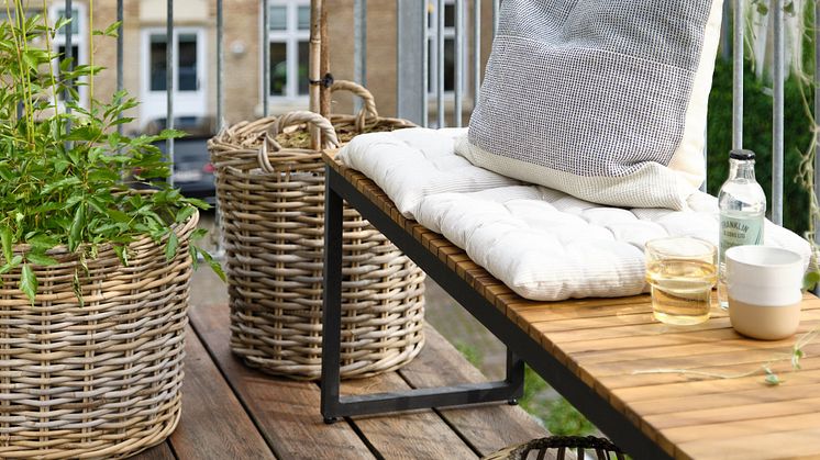 JYSK_early_balcony_2