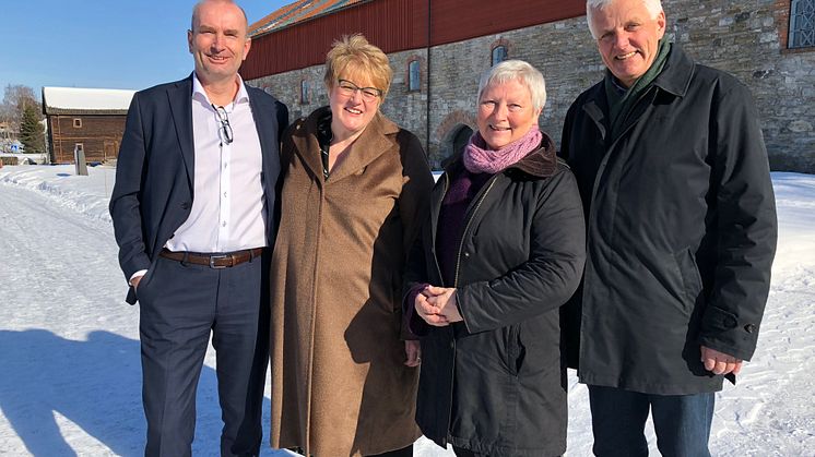 Kulturminister Trine Skei Grande på museumsbesøk i Hedmark