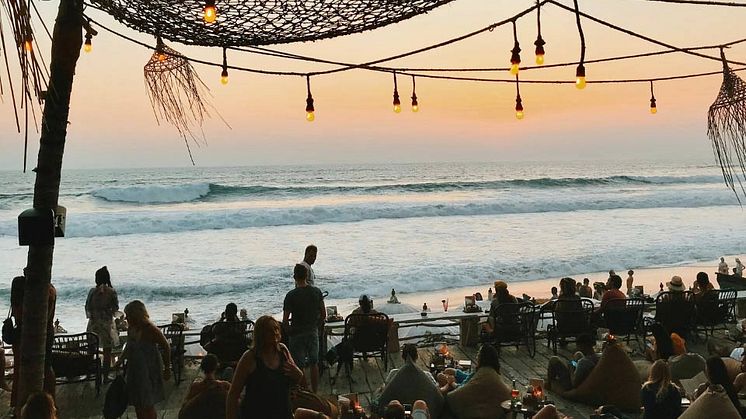 Beachfront-Dining-and-Nightlife.jpg