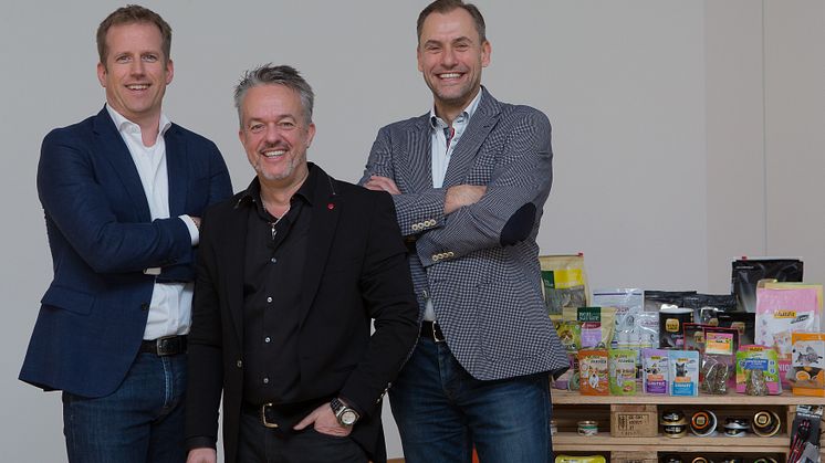 Schauen optimistisch in die Zukunft: v.l. Folkert Schultz (Geschäftsführer der Fressnapf-Gruppe), Torsten Toeller (Unternehmensgründer und -inhaber sowie Vorsitzender des Verwaltungsrates) und Dr. Hans-Jörg Gidlewitz (Geschäftsführer). 