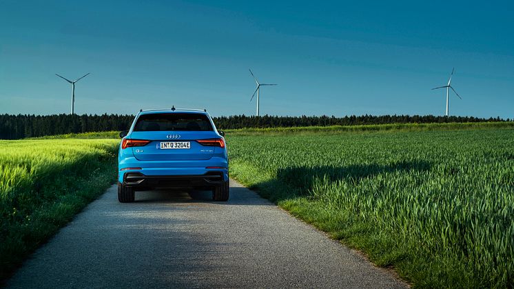 Audi Q3 45 TFSI e (Turboblå)