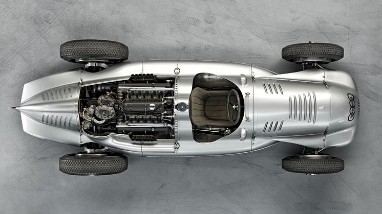 Auto Union Type D set fra oven
