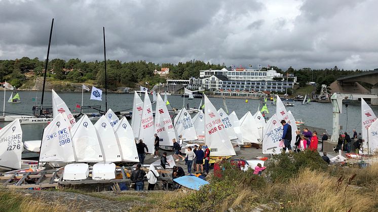 Deltagarna på väg till start i Lilla Tjörn Runt 2019