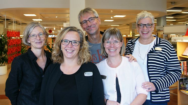 Personalen på Uddevalla stadsbibliotek hälsar alla varmt välkomna till Bok- och kulturmässan.