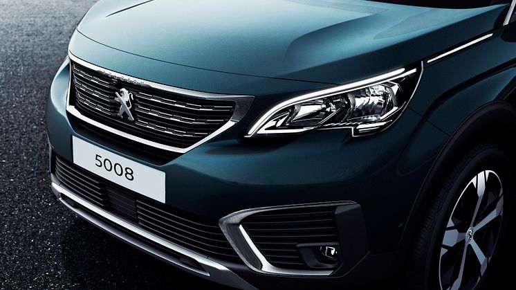 Nya Peugeot 5008 SUV