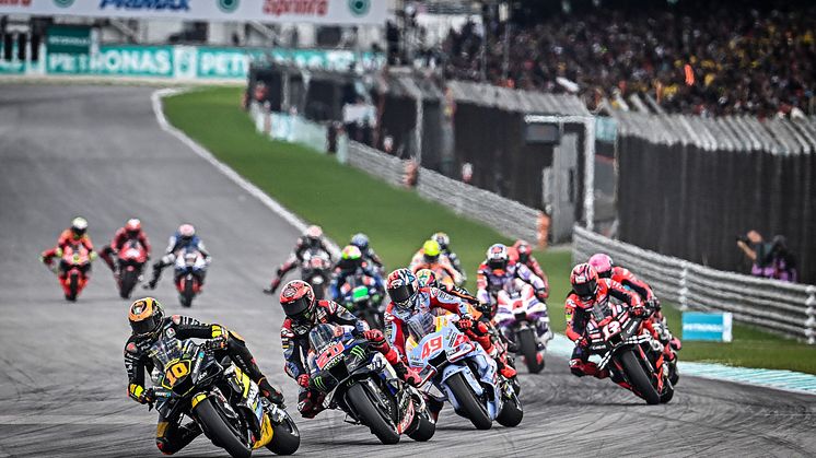 予選8番手から好スタートを切った#20 F・クアルタラロ（YZR-M1）は5位でフィニッシュ