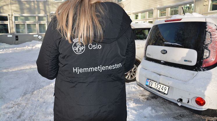 Vinterjakke-rygg hjemmetjenesten Bydel Stovner (foto Sarah Pierstorff)