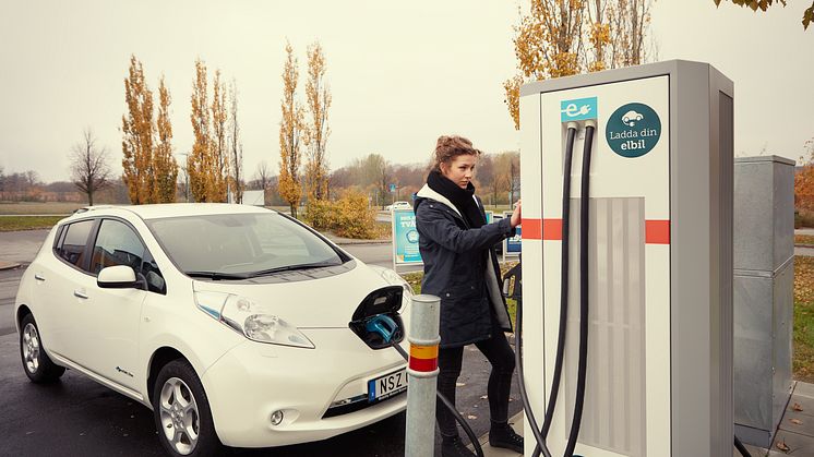 Nissan och CLEVER i samarbete om elbilsladdning
