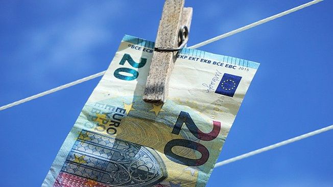 Bedrägeribrott. Vilka drabbas och hur ska Sveriges vanligaste brott kunna motverkas? Inbjudan till debattkväll på Pressklubben (påminnelse)