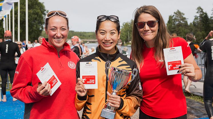 Topp tre damer i Vansbro Halvsim: 1. Heidi Gan, 2. Åsa Annerstedt och 3. Annie Thorén. Foto: Mickan Palmqvist, Ateljé L-Foto