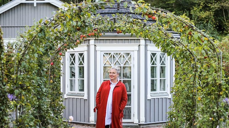 Hanna Wendelbo skapar gyllene blomsterlådor åt pollinatörer och blomsterälskare