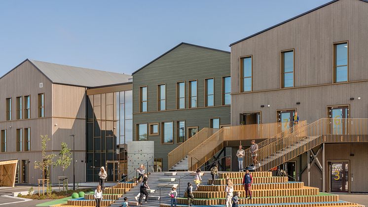 KF-skolen - et funksjonelt, vakkert og miljøvennlig skolebygg. Foto: LINK Arkitektur / Hundven-Clements Photography.
