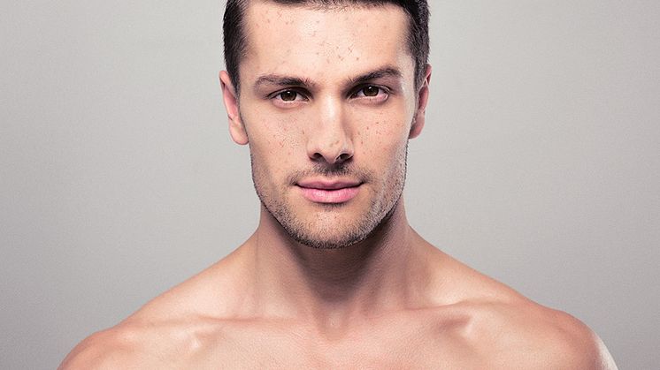 Just because you’ve got acne scars doesn’t mean you’ve got to live with them for life. Pico Fractional Laser can help.
