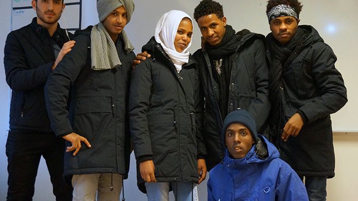 HSB Skåne skänker vinterkläder till flyktingungdomar