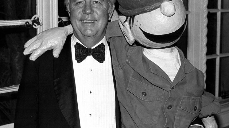 Basserne 70 år – Mort Walker og Fup.jpg