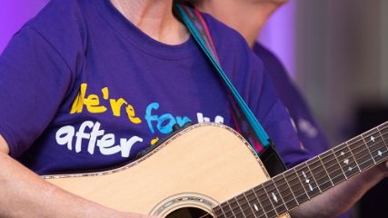 Stroke survivor finds her voice to perform with charity choir